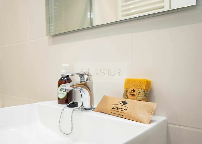 Asturches Χιχόν